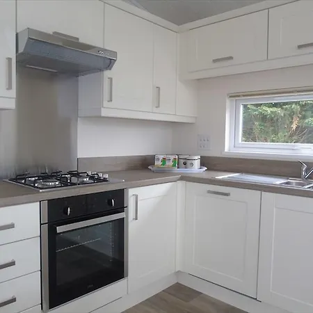 Hyattswood Lodges. Nr Brs Airport Lodge Bristol
