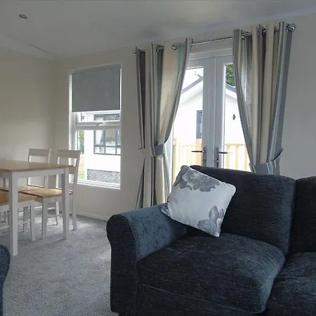 Hyattswood Lodges. Nr Brs Airport Lodge Bristol