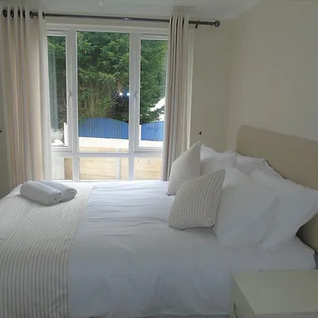 Lodge Hyattswood Lodges. Nr Brs Airport *
